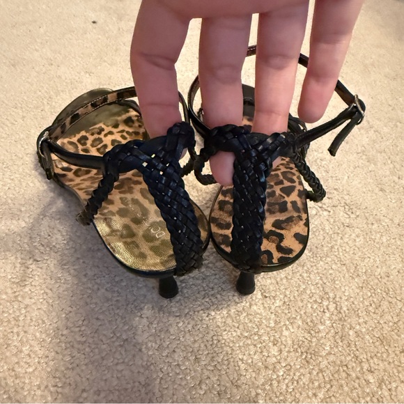 Dolce & Gabbana Black and leopard print strappy kitten heels Size 40 / US 9.5 - Picture 5 of 8